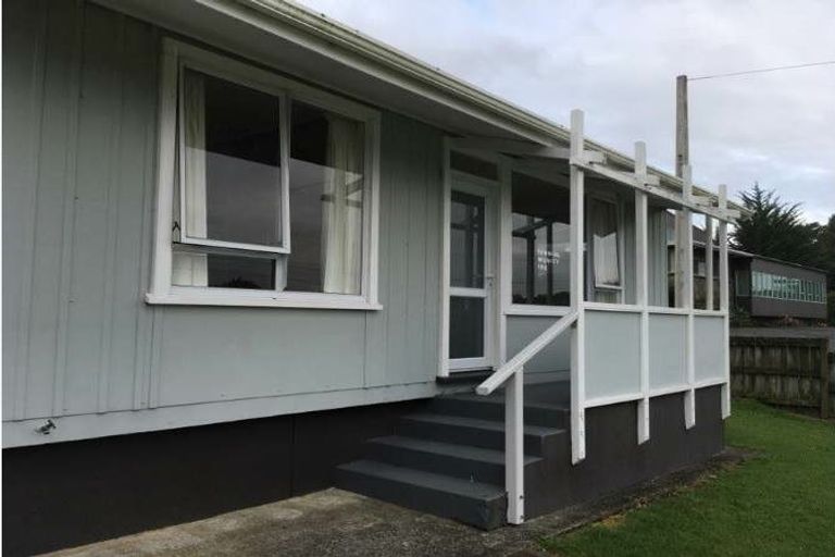 Photo of property in 42 View Street, Maungaturoto, 0520