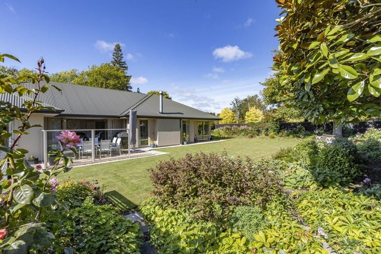 Photo of property in 9a Harrod Place, Rangiora, 7400