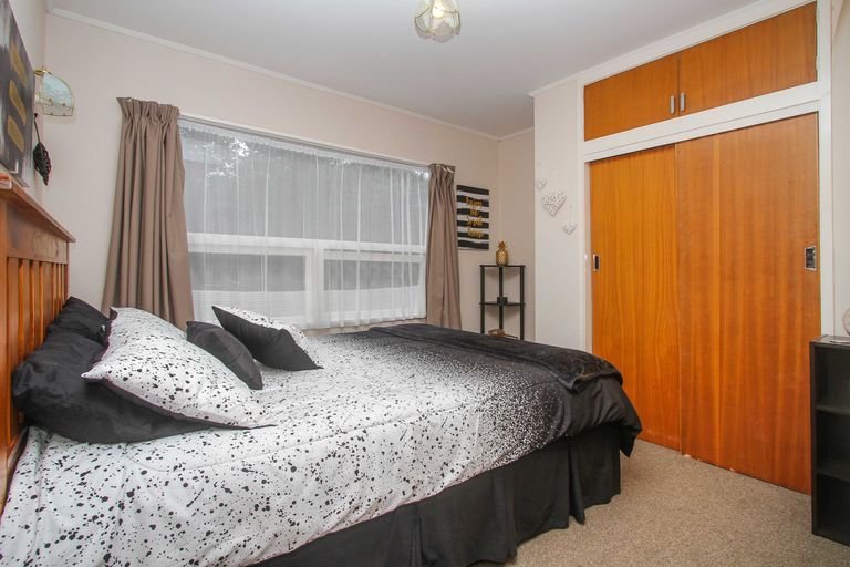 Photo of property in 1/19 Mcdowell Crescent, Hillcrest, Auckland, 0627