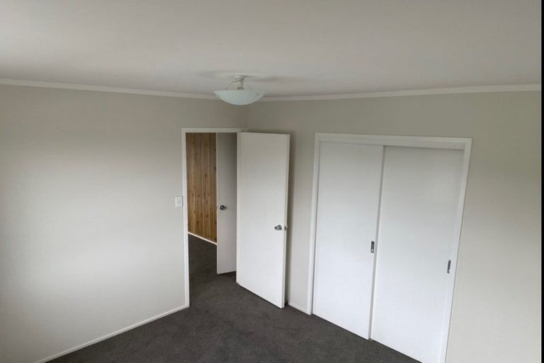 Photo of property in 1/20 Morriggia Place, Bayview, Auckland, 0629