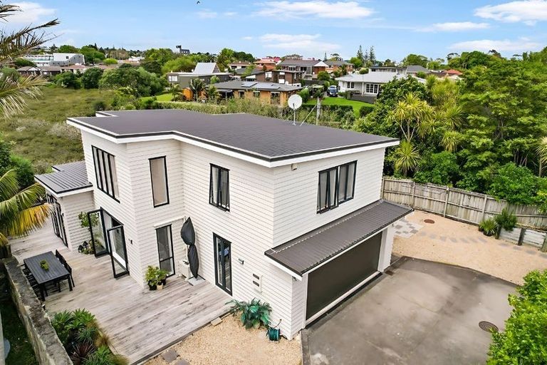 Photo of property in 27 Tamaki Drive, Pakuranga, Auckland, 2010