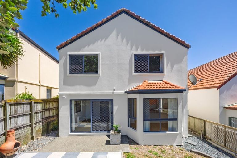 Photo of property in 4 Parkwood Crescent, Gulf Harbour, Whangaparaoa, 0930