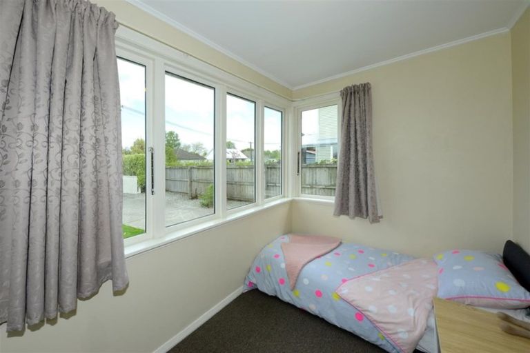 Photo of property in 26 Bateman Avenue, Bryndwr, Christchurch, 8053