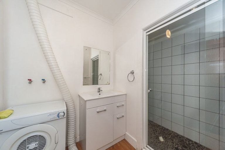 Photo of property in 196 Townsend Road, Miramar, Wellington, 6022