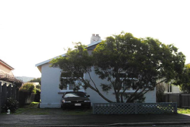Photo of property in 38 Hargest Crescent, Saint Kilda, Dunedin, 9012