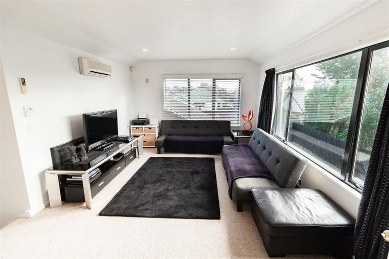 Photo of property in 26a Crofton Road, Harewood, Christchurch, 8051