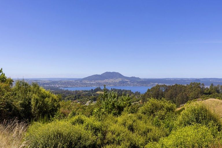 Photo of property in 146 Highland Drive, Acacia Bay, Taupo, 3385
