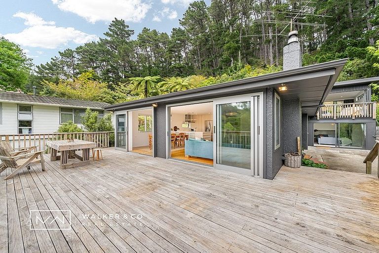 Photo of property in 48 Jocelyn Crescent, Pinehaven, Upper Hutt, 5019