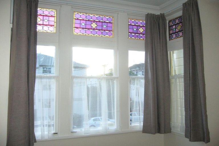 Photo of property in 4 Hawker Street, Mount Victoria, Wellington, 6011