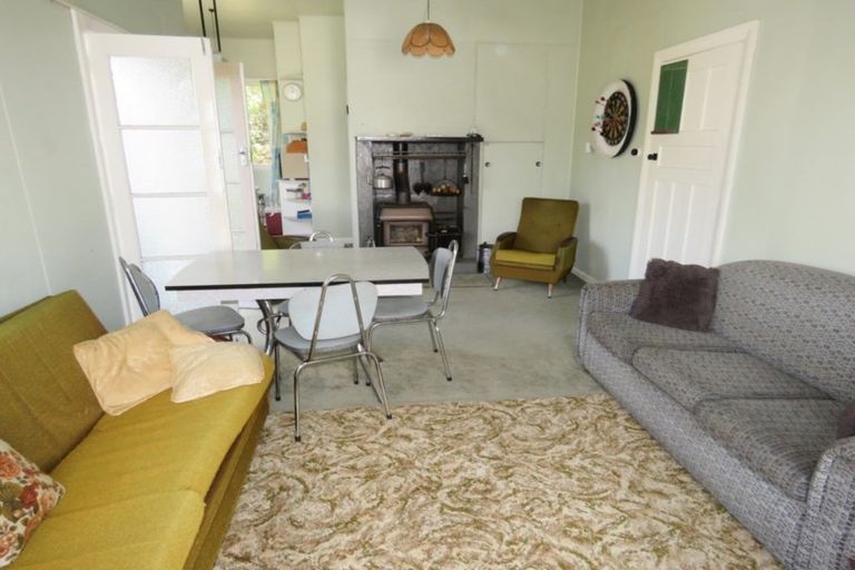 Photo of property in 21 Grey Road, Reefton, 7830