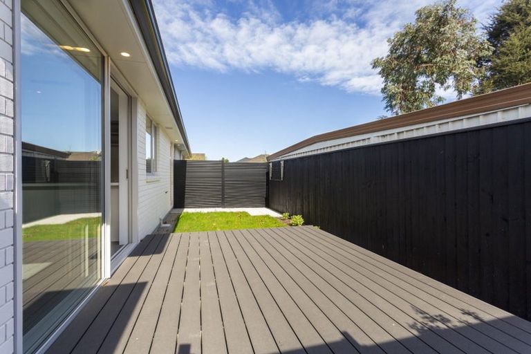 Photo of property in 157 Yaldhurst Road, Sockburn, Christchurch, 8042