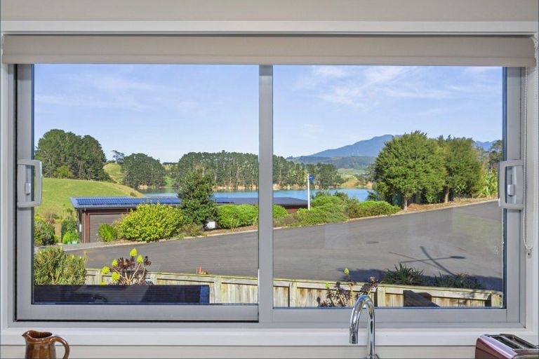 Photo of property in 2 Harakeke Place, Raglan, 3225