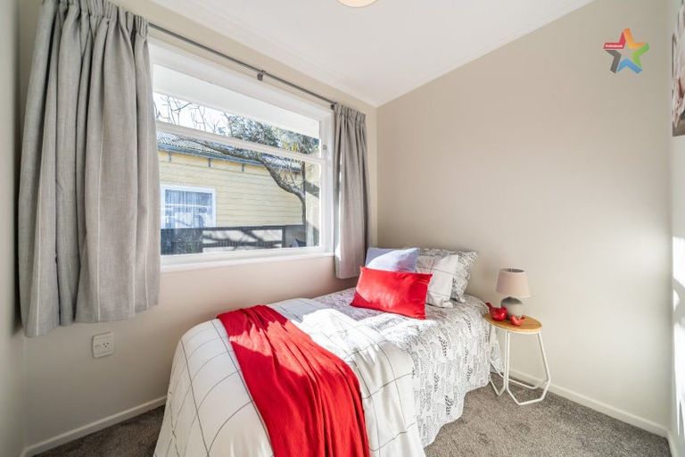 Photo of property in 2/12 Bridge Street, Melling, Lower Hutt, 5010