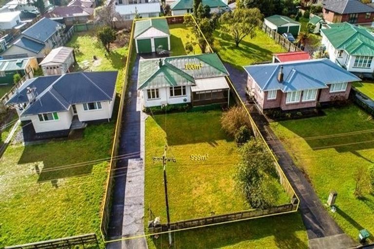 Photo of property in 25 Hill Crescent, Papakura, 2110