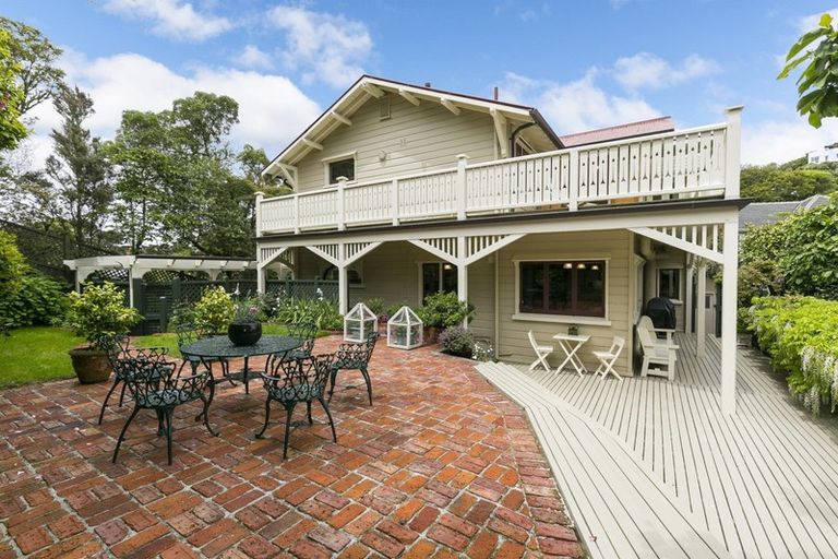 Photo of property in 46 Nicholson Road, Khandallah, Wellington, 6035