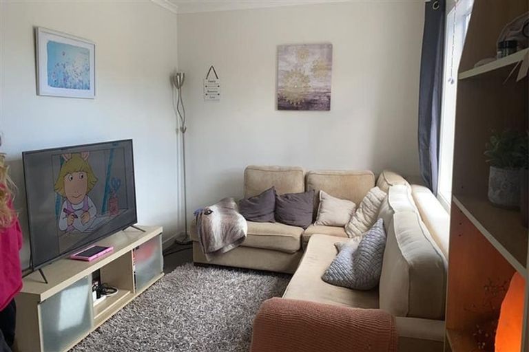 Photo of property in 4 Eatwell Avenue, Paraparaumu Beach, Paraparaumu, 5032