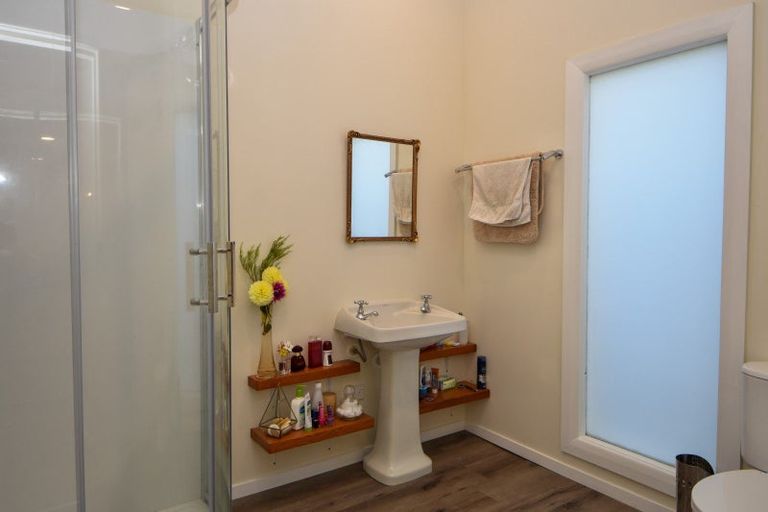 Photo of property in 108 Broadway, Carterton, 5713