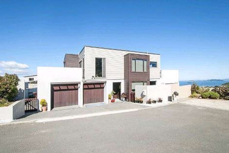 Photo of property in 47 Arahiwi Grove, Tirohanga, Lower Hutt, 5010