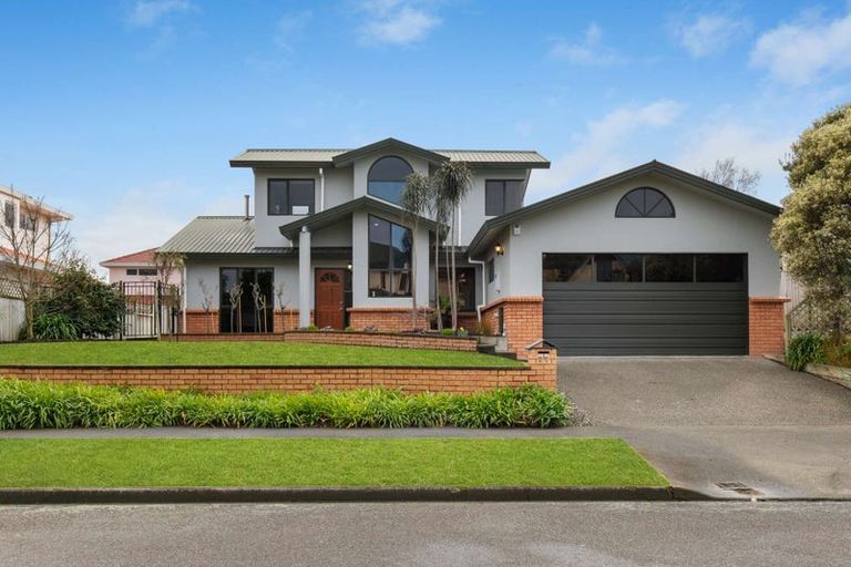 Photo of property in 27 Kilkenny Place, Fitzherbert, Palmerston North, 4410