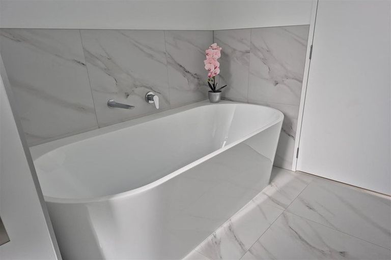 Photo of property in 64 Mataikokako Loop, Kawakawa Bay, 2585