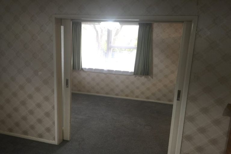 Photo of property in 1/28 Sequoia Place, Sunnynook, Auckland, 0620