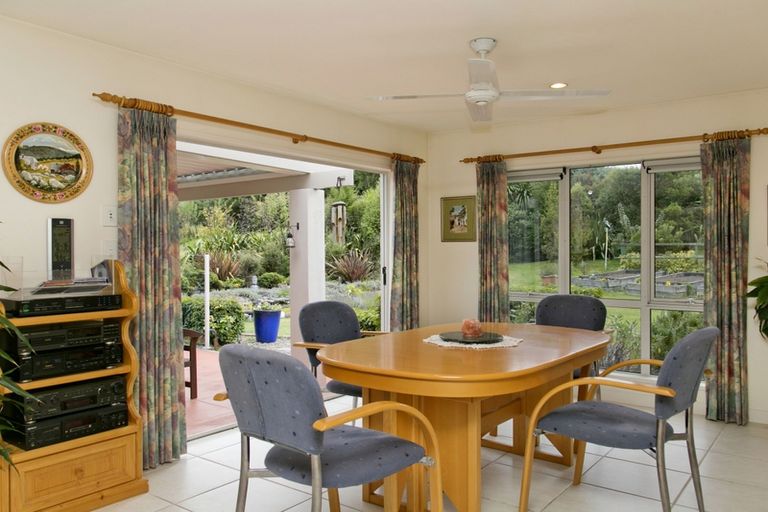 Photo of property in 66 Gillespie Place, Acacia Bay, Taupo, 3385