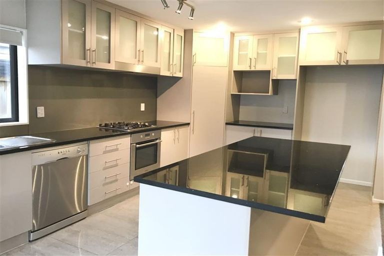 Photo of property in 30 Arranmore Drive, Flat Bush, Auckland, 2019