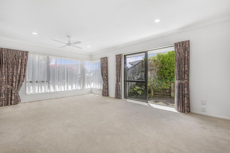 Photo of property in 5/31 Nicholas Road, Somerville, Auckland, 2014