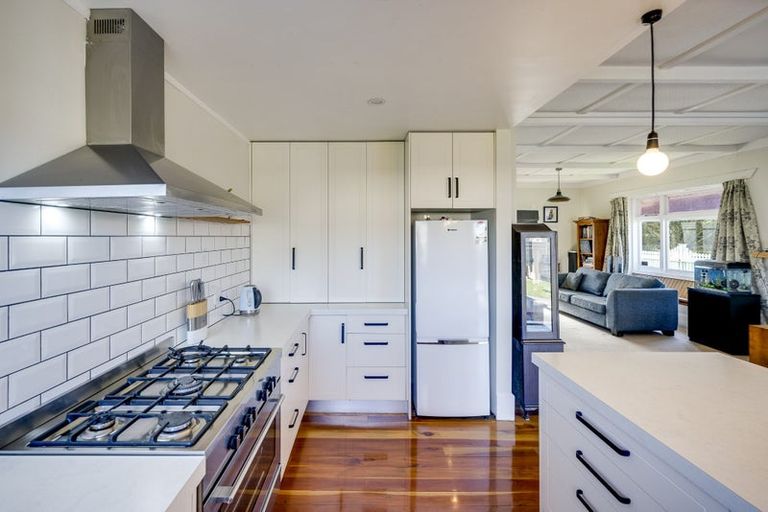 Photo of property in 1213 Caroline Road, Mayfair, Hastings, 4122