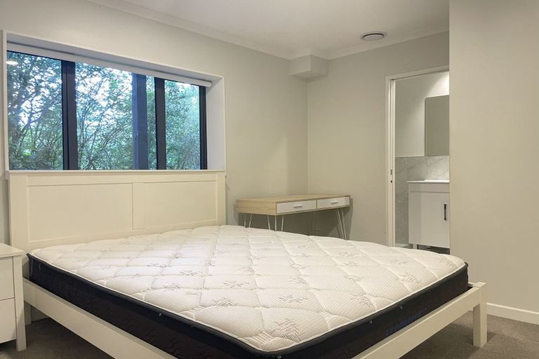 Photo of property in 21a Fairmount Road, Titirangi, Auckland, 0604