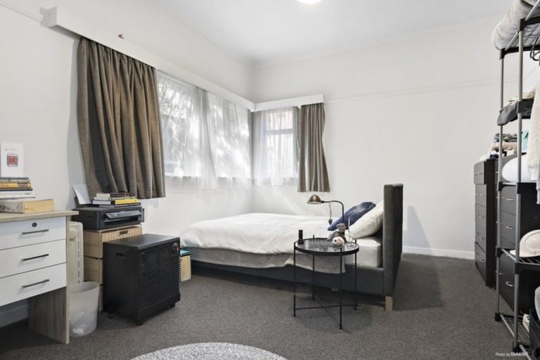 Photo of property in 1/57 Hawker Street, Mount Victoria, Wellington, 6011