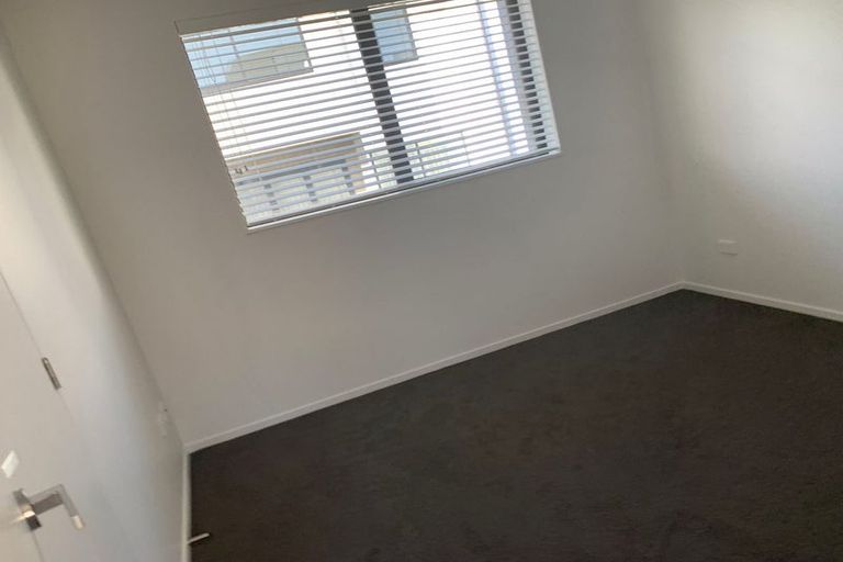 Photo of property in 28 Panoni Lane, Howick, Auckland, 2014