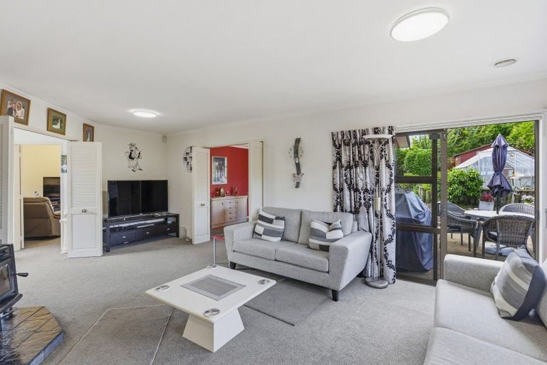 Photo of property in 11 Oakwood Grove, Paraparaumu Beach, Paraparaumu, 5032
