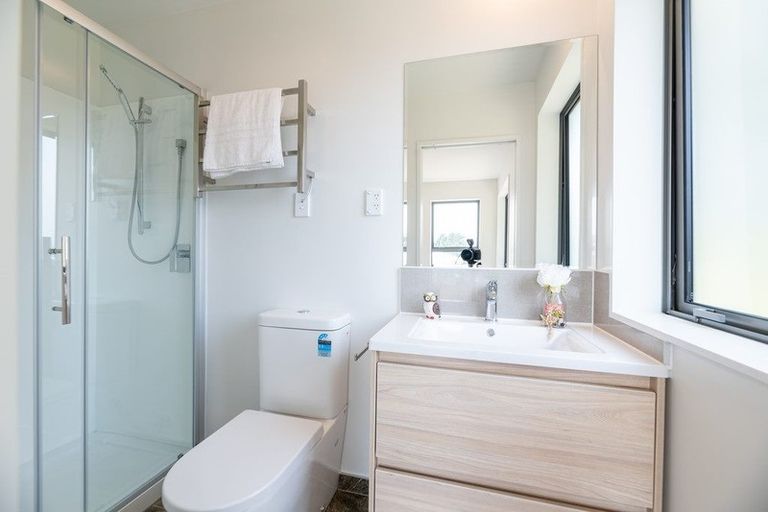 Photo of property in 11 Zadar Street, Kumeu, 0810