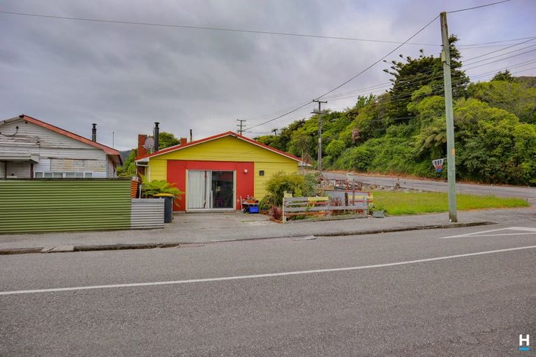 Photo of property in 21 Thompson Street, Greymouth, 7805