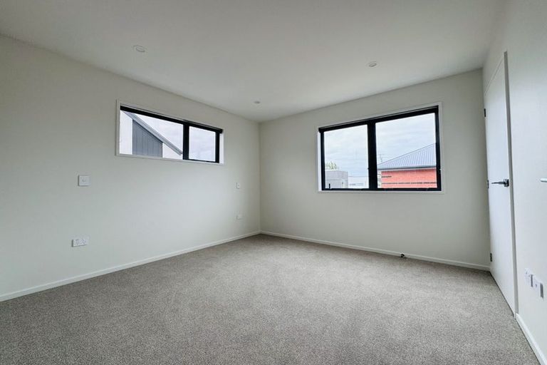 Photo of property in 2/9a Maronan Street, Woolston, Christchurch, 8023