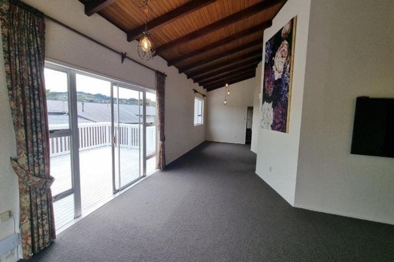 Photo of property in 31 Cranwell Street, Churton Park, Wellington, 6037