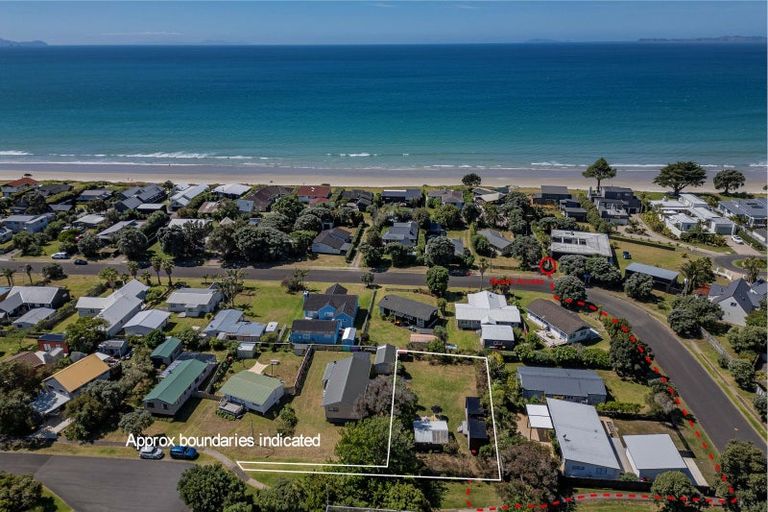 Photo of property in 121 Winslow Place, Matarangi, Whitianga, 3592