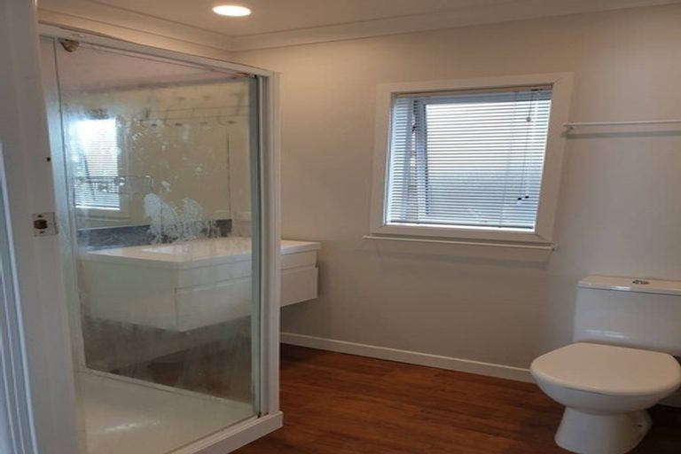 Photo of property in 3 Cambridge Road, Manurewa, Auckland, 2102