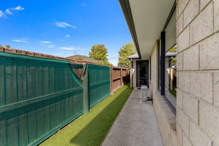 Photo of property in 24b Sawyers Arms Road, Northcote, Christchurch, 8052