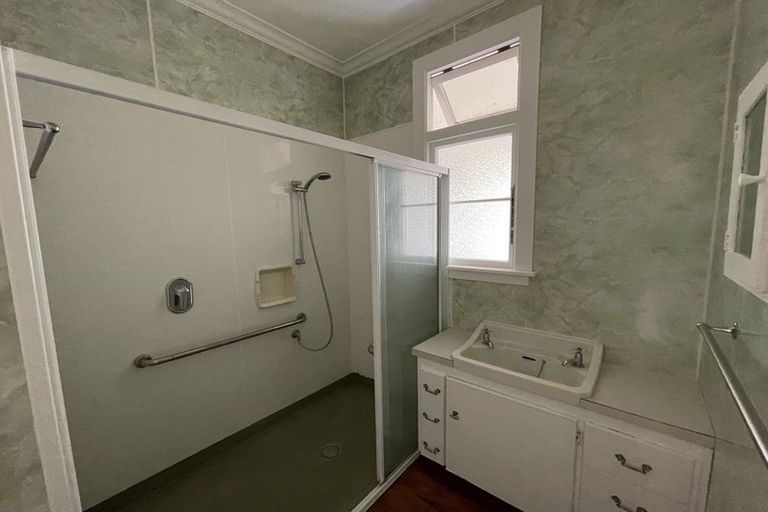 Photo of property in 7 Tupoki Street, Glen Avon, New Plymouth, 4312