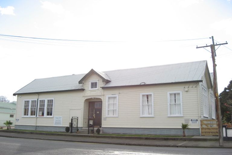 Photo of property in 44 Waverley Street, Waipawa, 4210