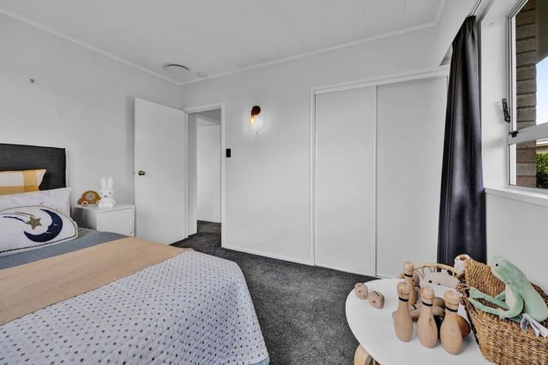 Photo of property in 20 Truby King Street, Merrilands, New Plymouth, 4312