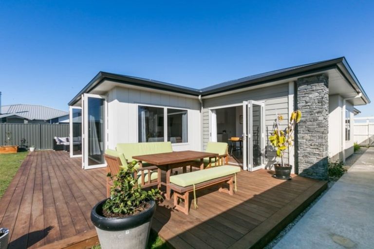 Photo of property in 9 Kaituna Place, Te Awa, Napier, 4110