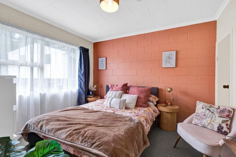 Photo of property in 15a Thames Street, Welbourn, New Plymouth, 4310