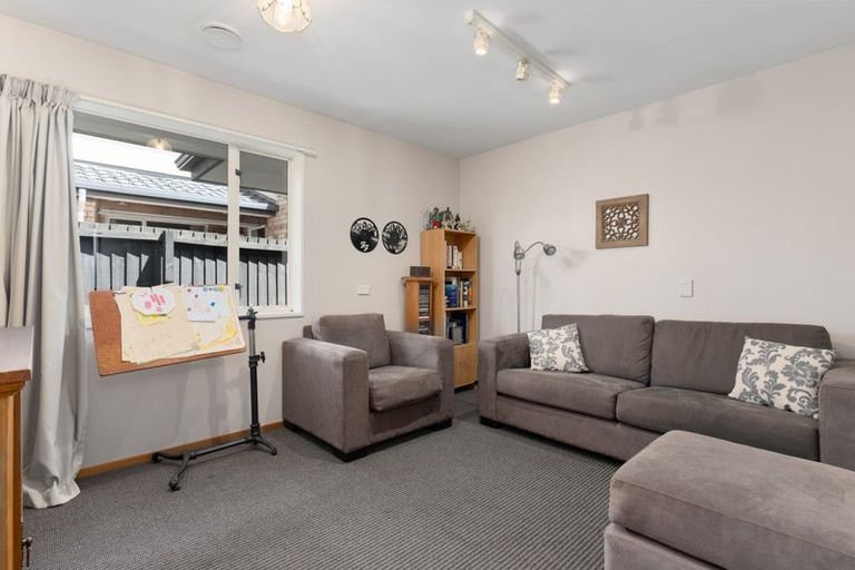 Photo of property in 15 Van Dieman Close, Templeton, Christchurch, 8042