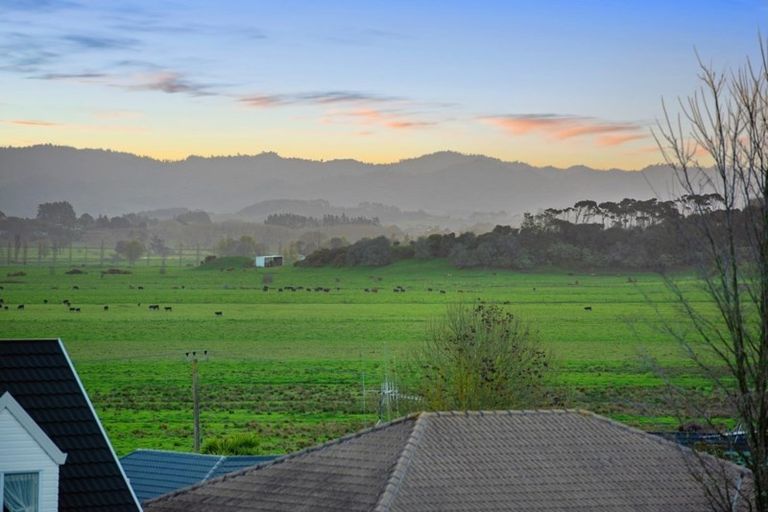 Photo of property in 3 West Ridge Drive, Western Heights, Hamilton, 3200