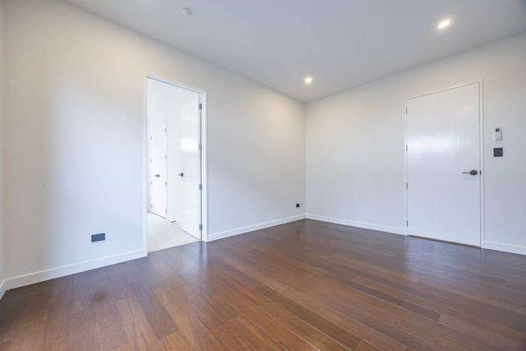 Photo of property in 29 Cara Avenue, Kumeu, 0810