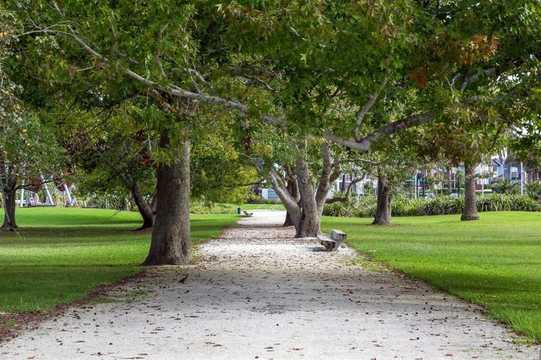 Photo of property in 402/160a Hobsonville Point Road, Hobsonville, Auckland, 0616