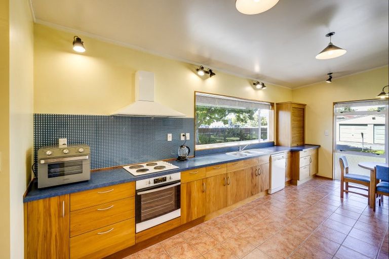 Photo of property in 222a Grove Road, Mayfair, Hastings, 4122